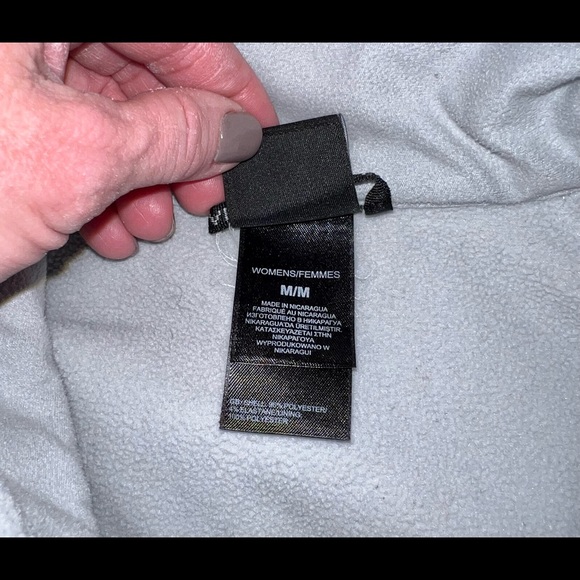 The North Face lightweight jacket - Picture 2 of 3